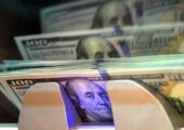 Эксперт сказал, как может вырасти курс доллара к рублю в июле