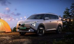 Кроссвэн Kia Carens Clavis: на подходе версия с совсем другой «начинкой»