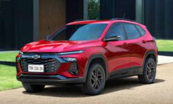 Кроссовер Chevrolet Tracker сменил лицо