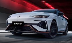 Новый Changan Uni-V с топовым мотором предложен по привлекательной цене