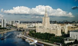 Между Петербургом и Москвой увеличат число вагонов после сбоев самолетов