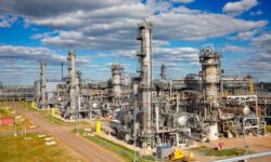 Казахстан попросил западные компании вернуть контроль над газовым заводом