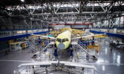 «Известия» сообщили о подорожании самолета МС-21 на 65%