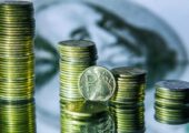 Центробанк установил курс доллара на выходные