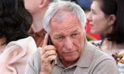 «Ъ» узнал о задержании главы «Южуралзолота» при попытке покинуть Россию