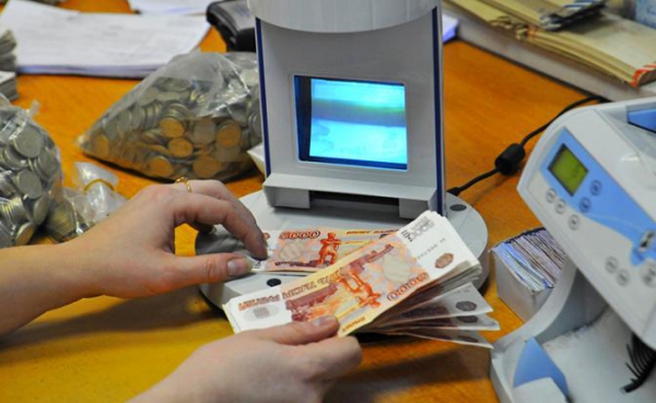 Каждый третий россиянин получает больше 100 тысяч