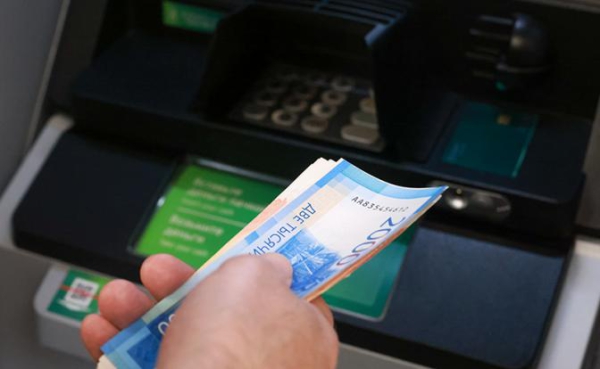 Экономист исключил отток денег с банковских вкладов после снижения ставок