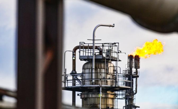 Глубокий минус и нервозность бюджета: «Сургутнефтегаз», «Роснефть», «Газпром нефть» за полгода потеряли сотни миллиардов