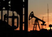 Bloomberg оценил сокращение нефтяных доходов России в сентябре