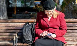 Плюс 23 рубля. Власть планирует поднять стоимость пенсионного балла. Что это даст и кому?