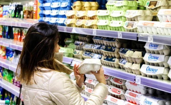 Тайны продуктового рынка: Возвращение яиц к вменяемым ценам — радоваться рано