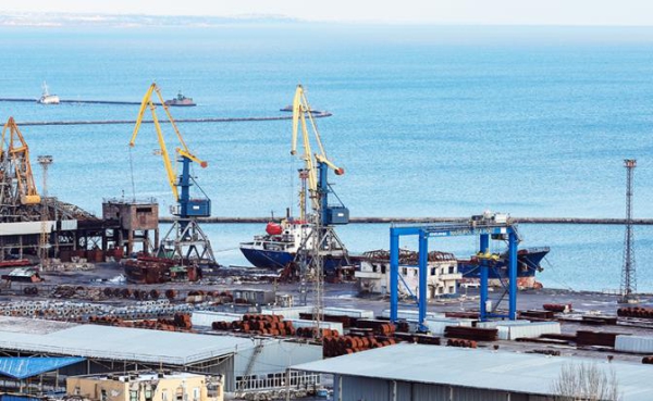 Чьи флаги в гости? Морпорт Мариуполя готов к приему иностранных и «иностранных» судов