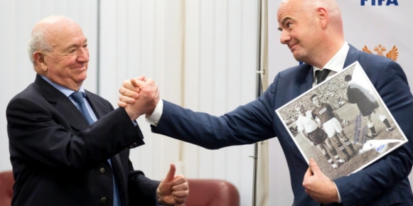 Эксперт оценил возможность Госдумы урегулировать спор банков и маркетплейсов