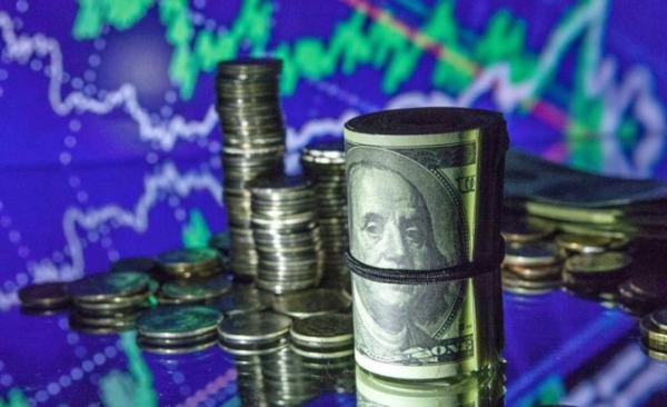 Леонид Крутаков: Россия живет «на одну зарплату» — и это неправильно Леонид Крутаков: Россия живет «на одну зарплату» — и это неправильно