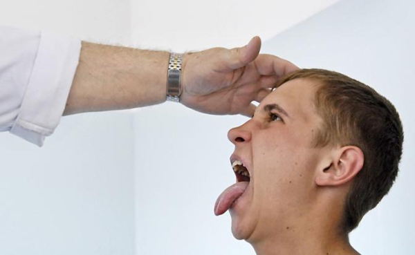 Озвучен неочевидный симптом рака языка