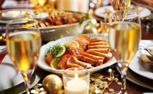 &laquo;Чтобы не было мучительно больно&raquo;: врач рассказала, как правильно пить в новогоднюю ночь