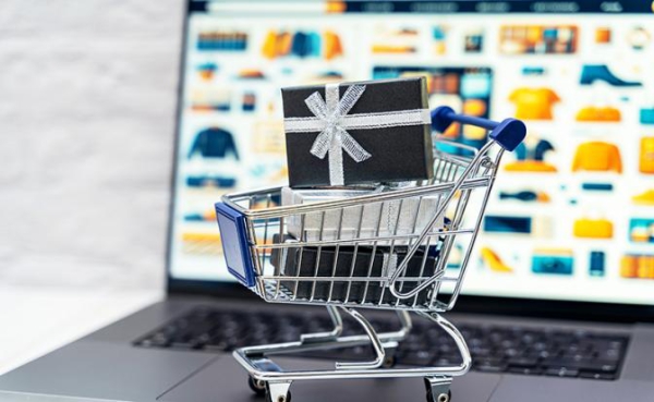 Откусит ли Греф кусок пирога у маркетплейсов — или стороны сумеют договориться, не разоряя покупателей