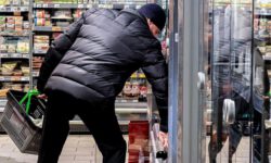 Мишустин назвал инфляцию одним из самых серьезных вызовов в 2025 году