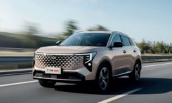 Новый Changan CS55 Plus выбрался за пределы Китая. Скоро в России