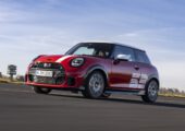 Трёхдверный хэтчбек Mini Cooper обзавёлся спецверсией 1965 Victory Edition