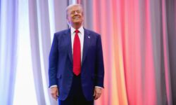 Трампа «лишили рычага влияния». Хестанов — о решении суда США по пошлинам