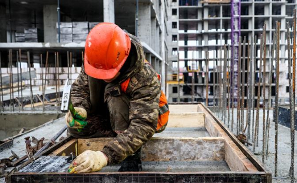 Опасный прецедент: Эксперт объяснил, какие варианты есть у правительства по&nbsp;&laquo;Самолету&raquo;