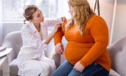 Ожирение матери до зачатия вдвое повышает риск развития жировой болезни печени у ребенка