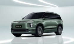 Серийный кроссовер Volkswagen ID.Era 9X: полноценные изображения салона