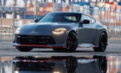 Nissan Z Nismo обрел механическую коробку передач