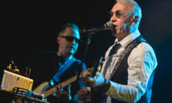 Александр Ф Скляр переписал свои старые рок-хиты