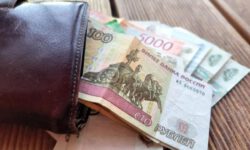 «Да вы, батенька, миллионер! Только бедный»: Росстат показывает фокусы на грани издевательства