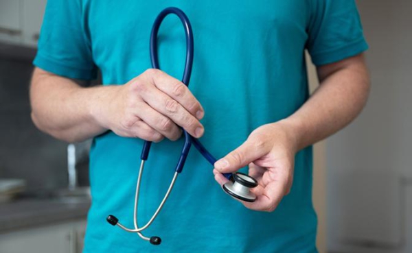 Врач назвал первый &laquo;звоночек&raquo; рака желудка