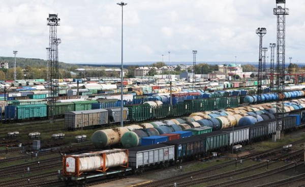 Железнодорожные перевозки «замерзают»: Счет простаивающих вагонов пошел на десятки тысяч Железнодорожные перевозки «замерзают»: Счет простаивающих вагонов пошел на десятки тысяч