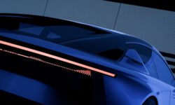 Jensen Interceptor GTX готовится к премьере: аналоговый британский GT с американским V8