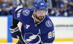 Макдэвид заберёт у Кучерова «Арт Росс Трофи», россиянин у канадца – «Харт Трофи»