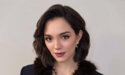 Медведева станцевала со своей собакой и умилила подписчиков