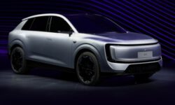 В Пекине состоялась премьера кроссовера AUDI E7X