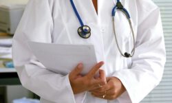 Все иначе: Врач перечислила симптомы инфаркта у женщин