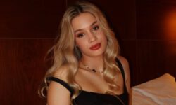 Фигуристка-модель Кимми Репонд поделилась пляжными фото в бикини