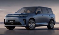 Для России анонсирован флагманский кроссовер GAC S9