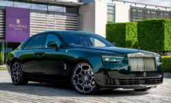 Уникальный Rolls-Royce Ghost: юбилейный автогонщик