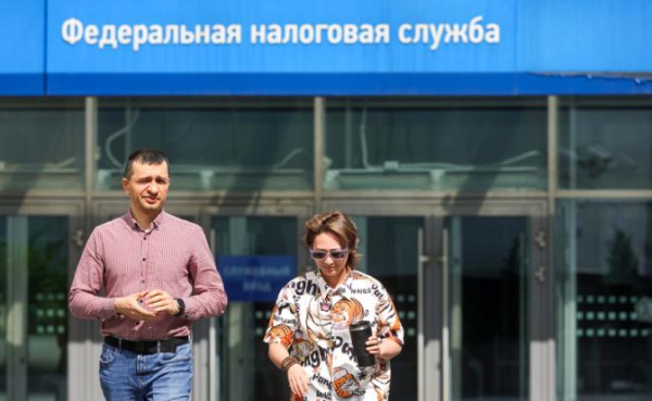 «Единая Россия» молчала, когда гробили малый бизнес, а теперь в грудь себя бьет: «Братцы, мы с вами!» «Единая Россия» молчала, когда гробили малый бизнес, а теперь в грудь себя бьет: «Братцы, мы с вами!»