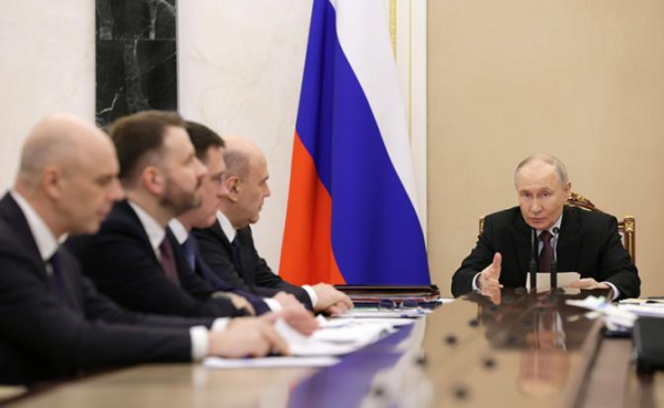 Почему допущено такое отставание? Путину надоел &laquo;изюм из булки&raquo;, которым его потчуют министры