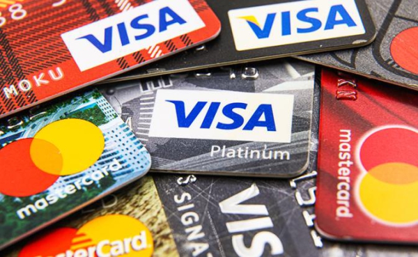 В Банке России указали на выход Mastercard и Visa